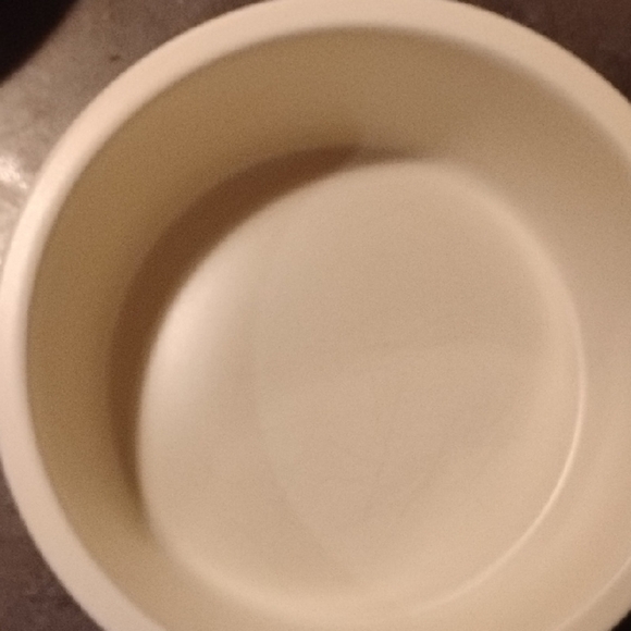 Pfaltzgraff Tea Rose Ceramic Bowl with Lid - Picture 3 of 8